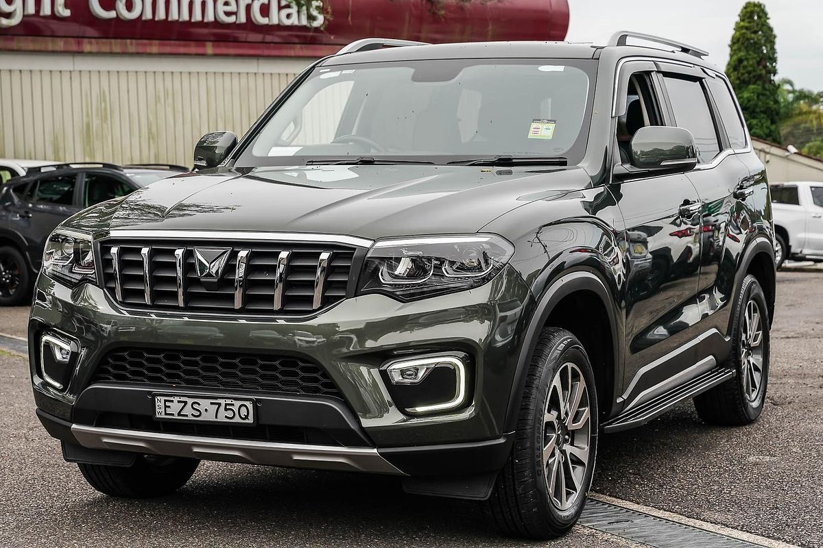 2023 Mahindra Scorpio Z8