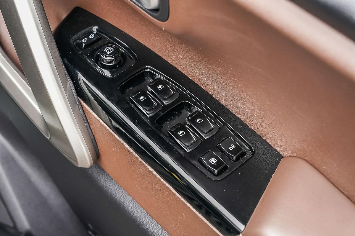 2023 Mahindra Scorpio Z8
