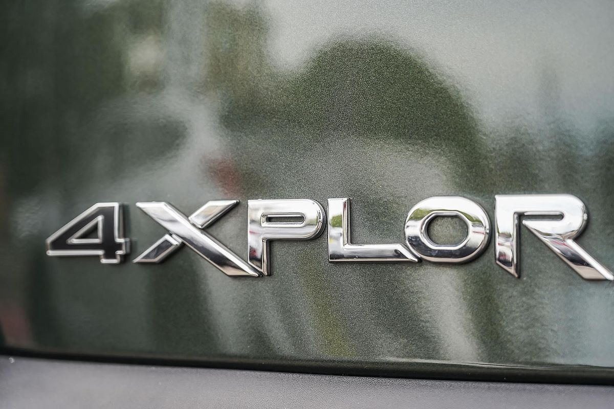 2023 Mahindra Scorpio Z8