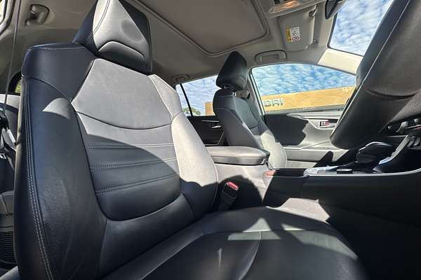 2021 Toyota RAV4 Cruiser AXAH54R