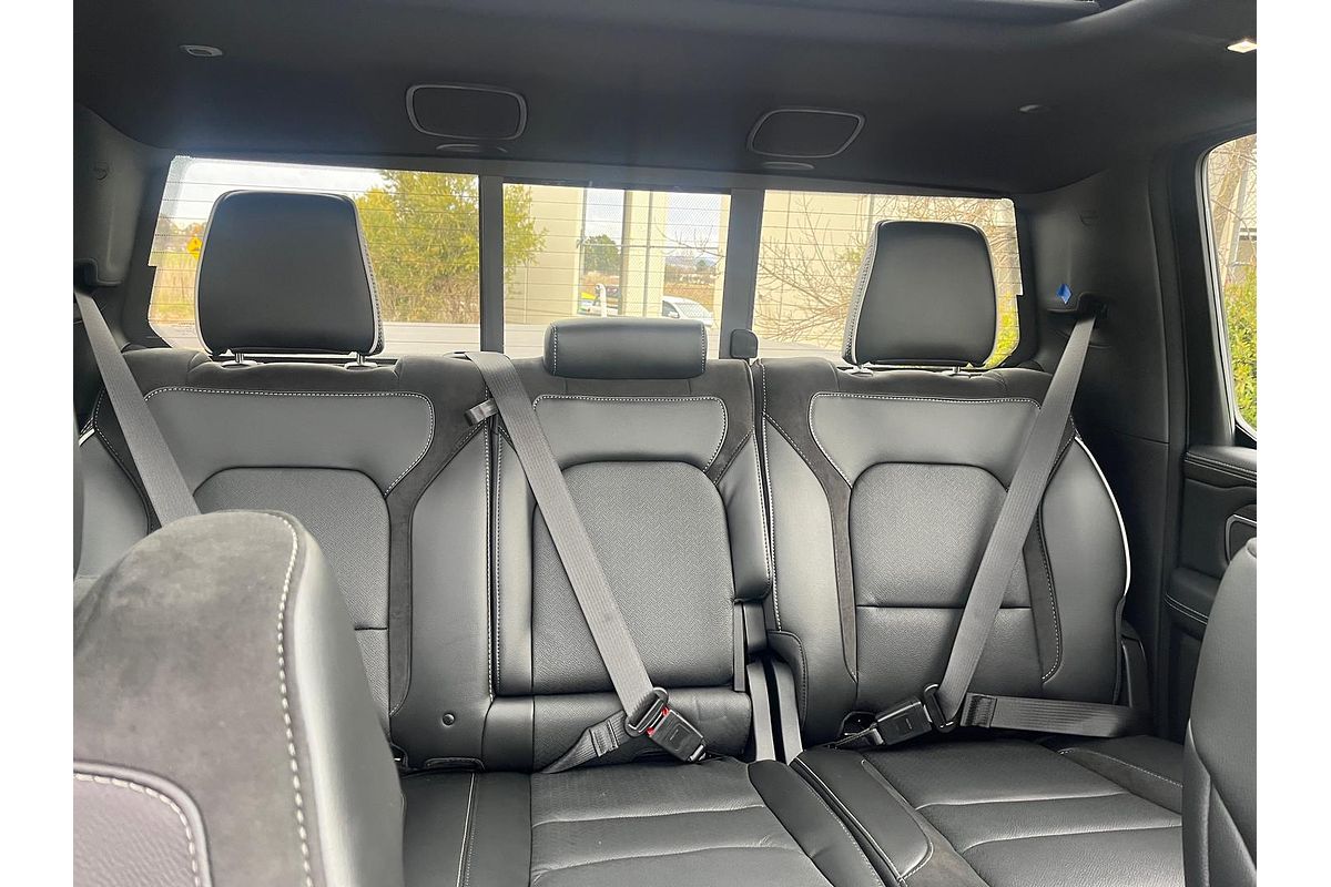 2025 RAM 1500 Laramie Sport Hurricane SO RamBox DT 4X4 SWB