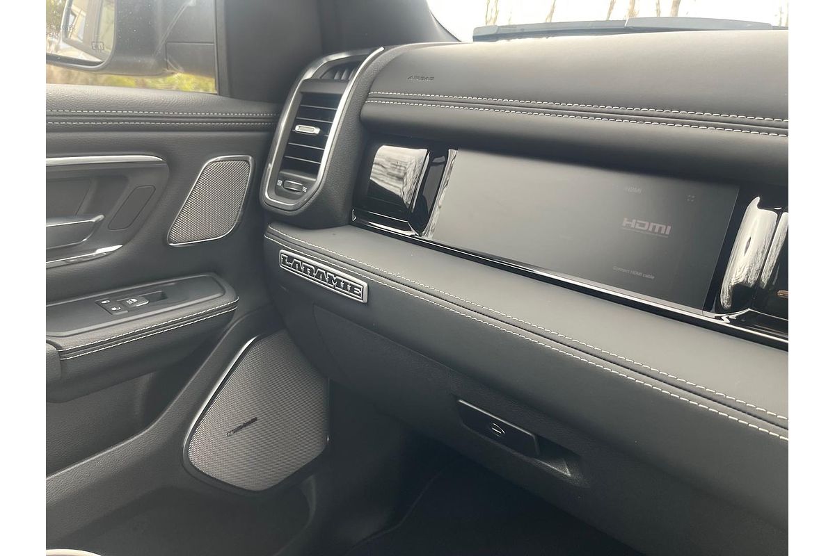 2025 RAM 1500 Laramie Sport Hurricane SO RamBox DT 4X4 SWB