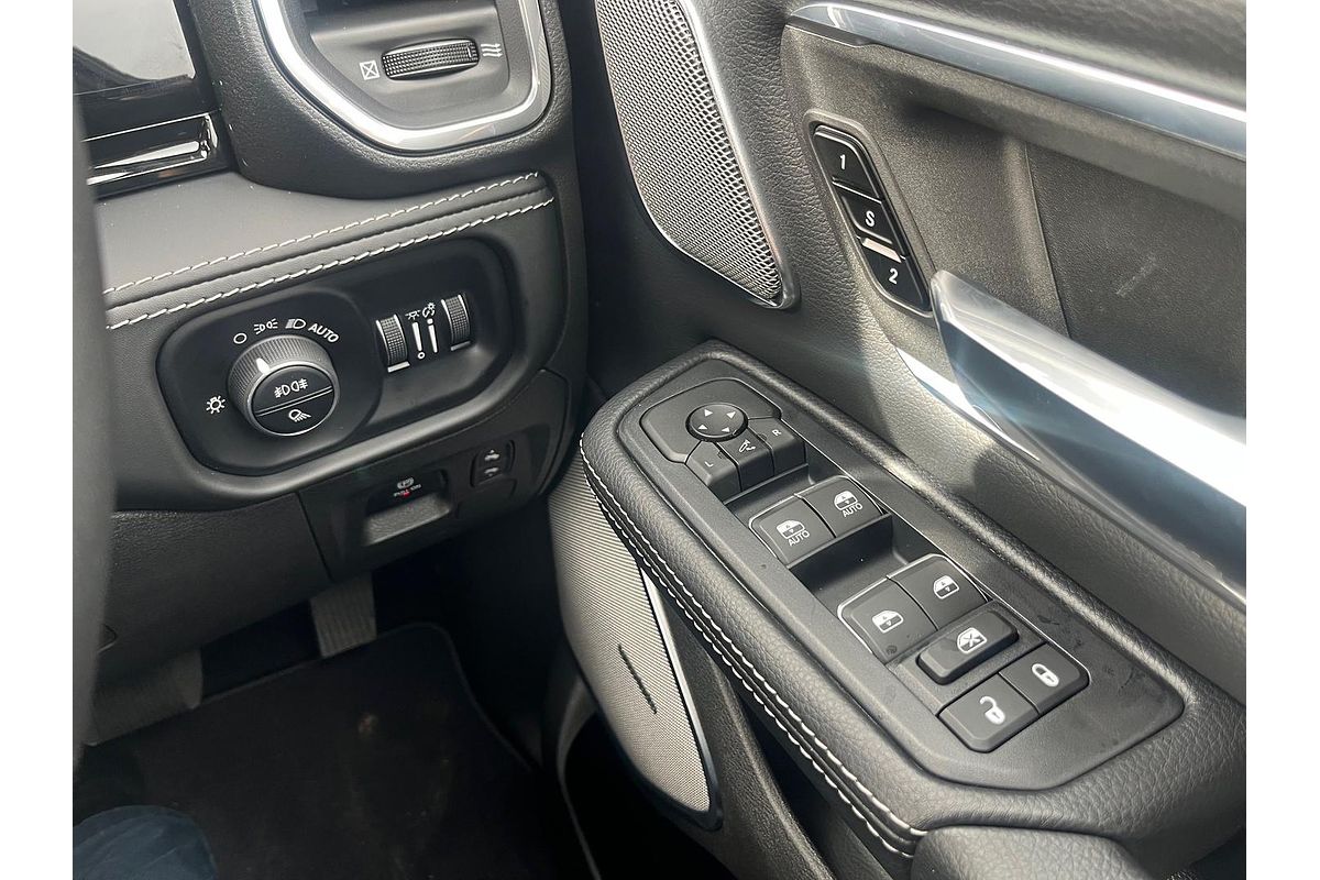 2025 RAM 1500 Laramie Sport Hurricane SO RamBox DT 4X4 SWB