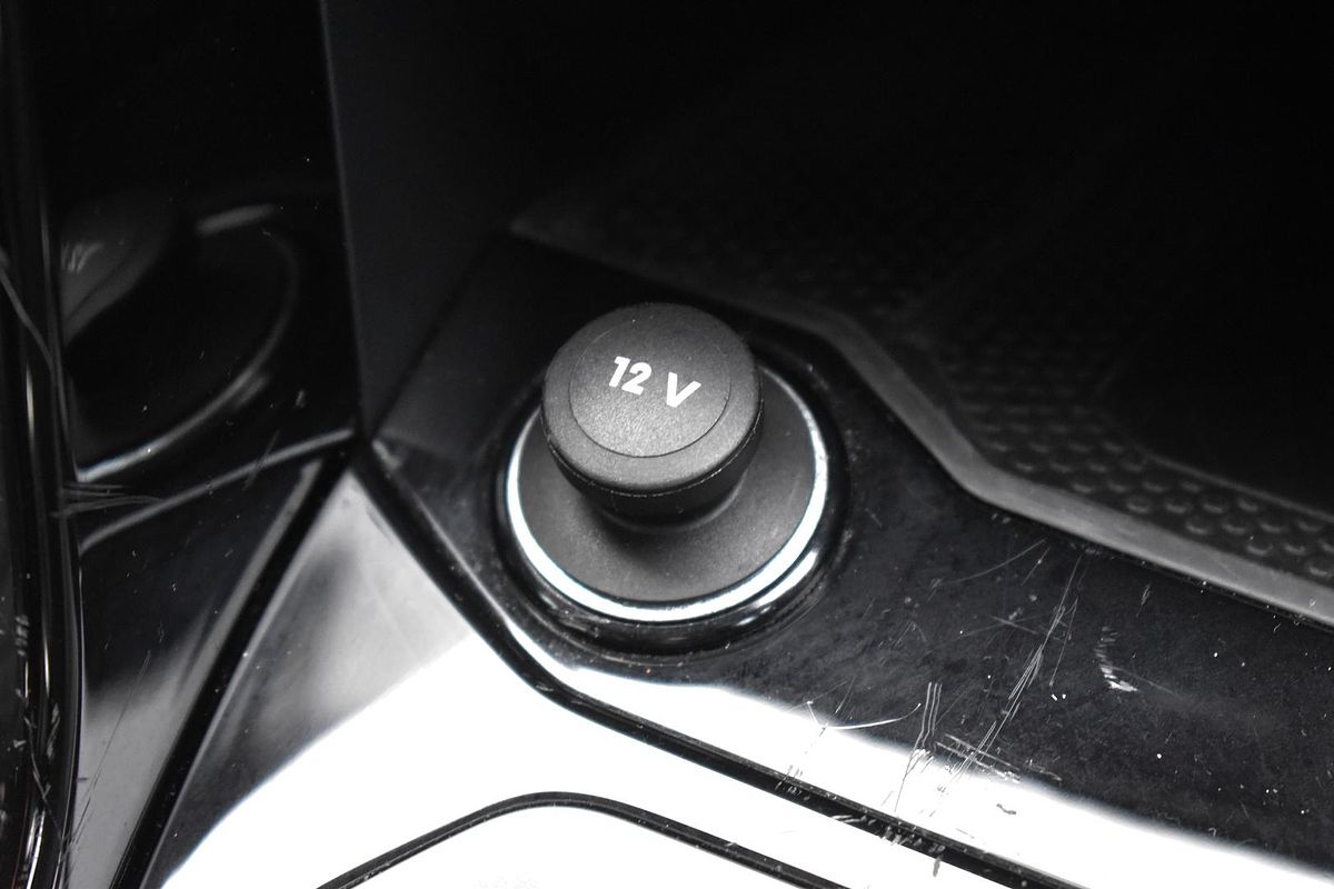 2022 Volkswagen T-Roc 140TSI R-Line D11