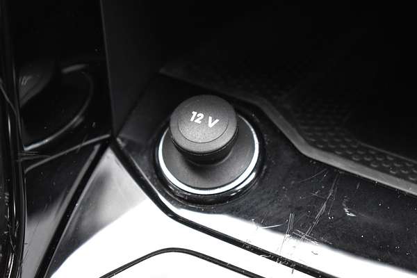 2022 Volkswagen T-Roc 140TSI R-Line D11