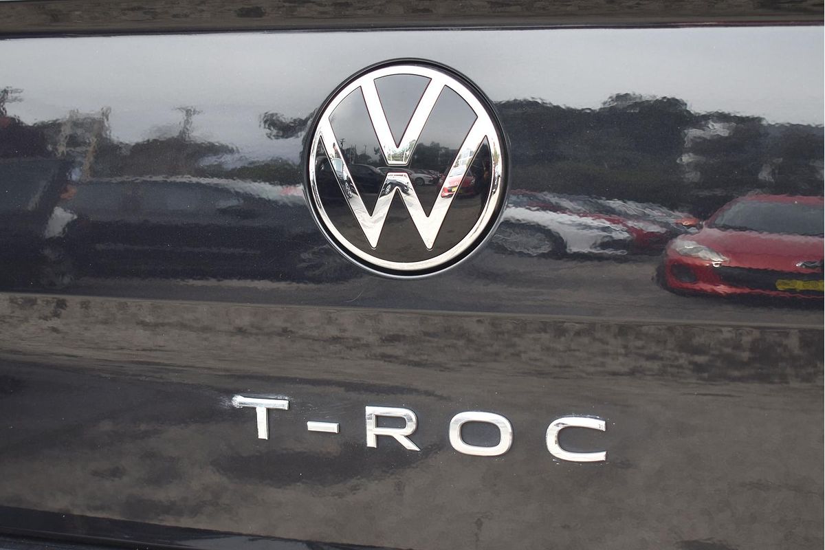 2022 Volkswagen T-Roc 140TSI R-Line D11