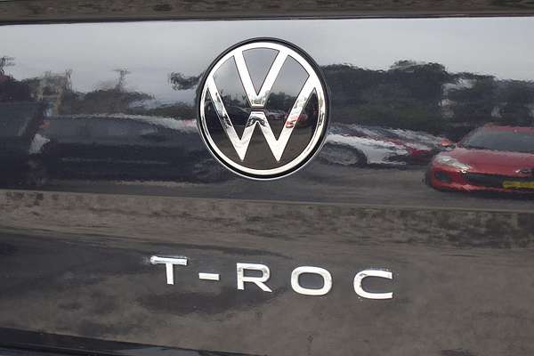 2022 Volkswagen T-Roc 140TSI R-Line D11