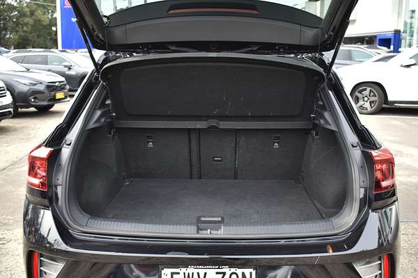 2022 Volkswagen T-Roc 140TSI R-Line D11