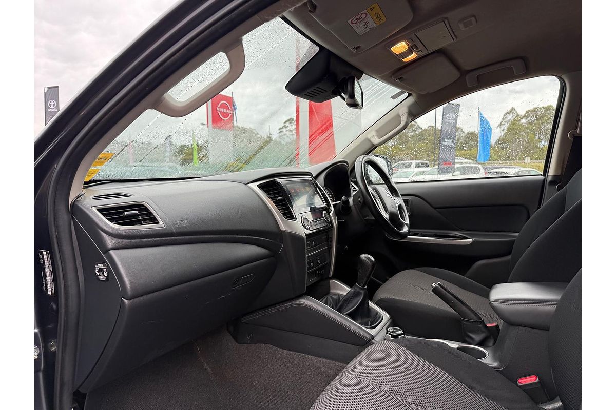 2021 Mitsubishi Triton GLS MR 4X4