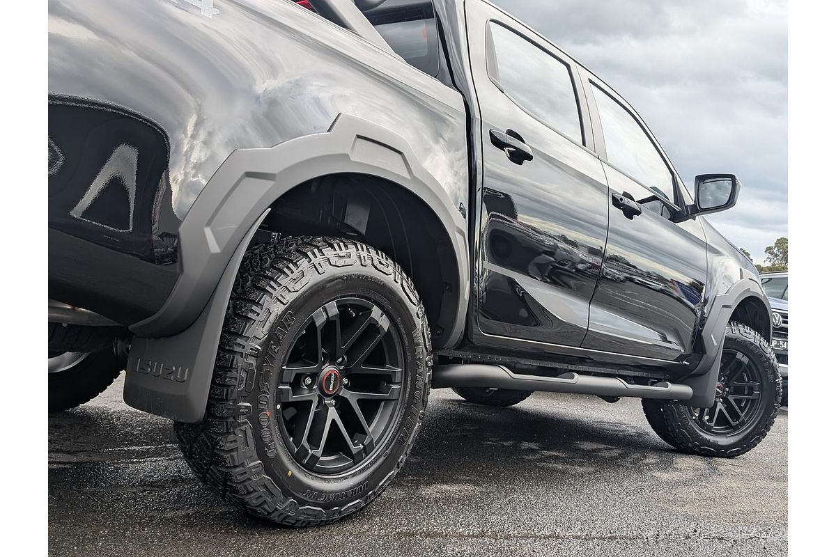 2025 Isuzu D-MAX BLADE 4X4
