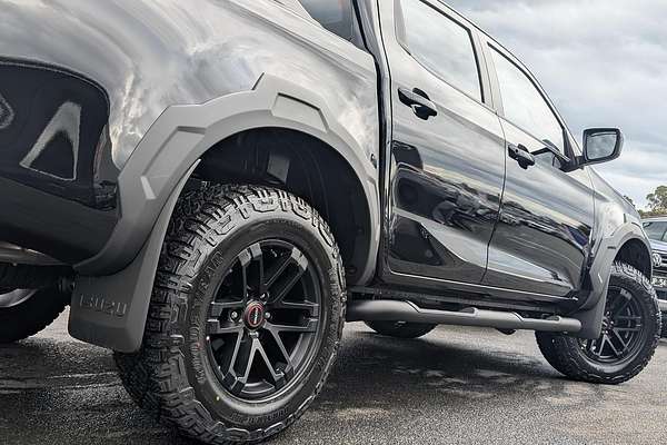 2025 Isuzu D-MAX BLADE 4X4