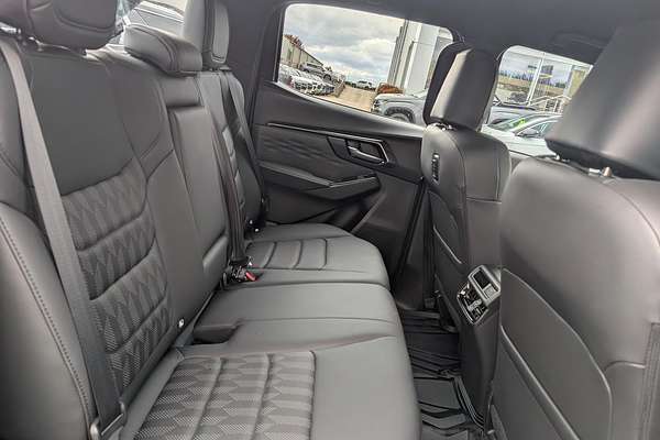 2025 Isuzu D-MAX BLADE 4X4