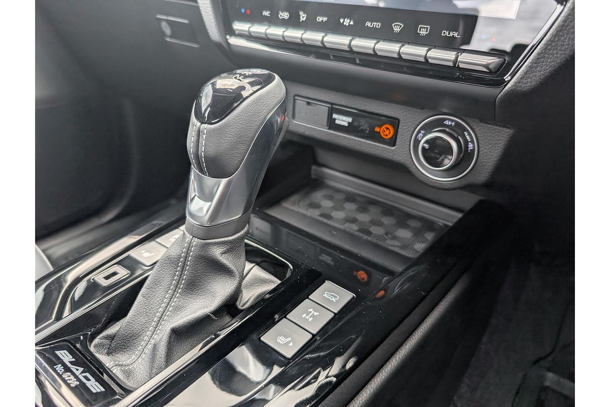 2025 Isuzu D-MAX BLADE 4X4