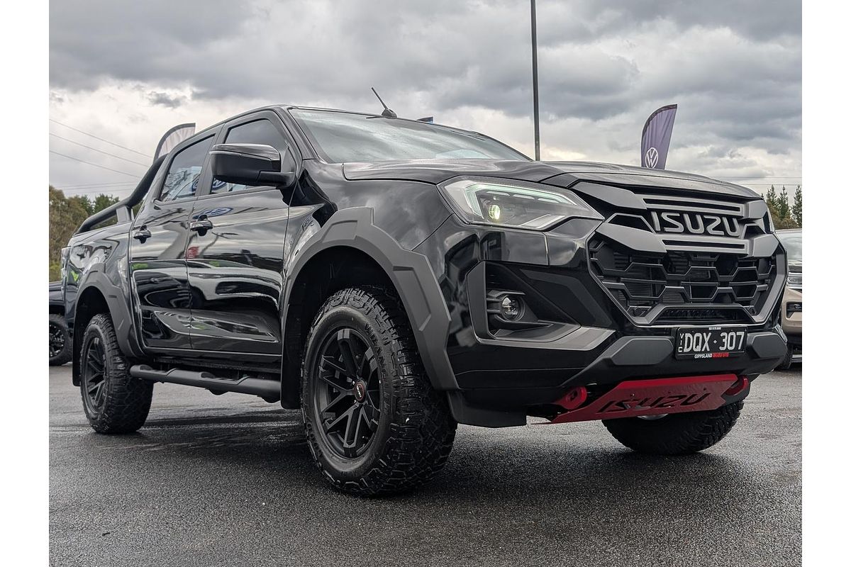 2025 Isuzu D-MAX BLADE 4X4