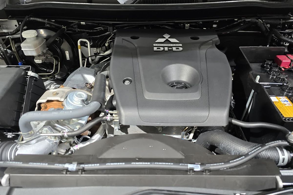 2022 Mitsubishi Pajero Sport GLS QF