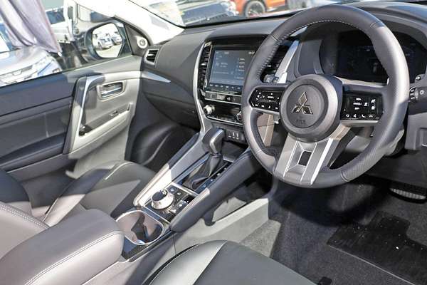 2024 Mitsubishi Pajero Sport Exceed QF