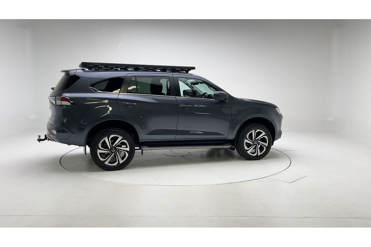 2021 Isuzu MU-X LS-T