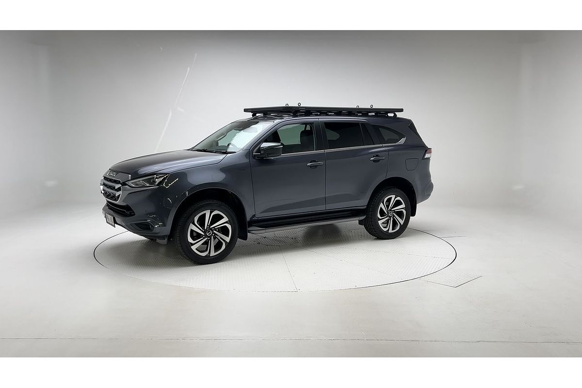 2021 Isuzu MU-X LS-T