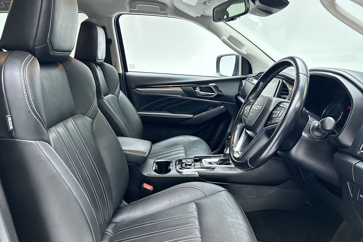 2021 Isuzu MU-X LS-T