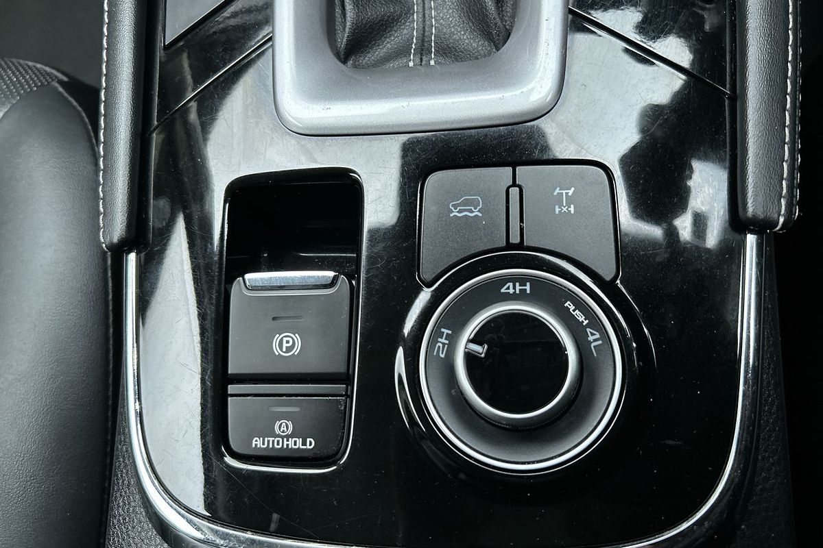 2021 Isuzu MU-X LS-T