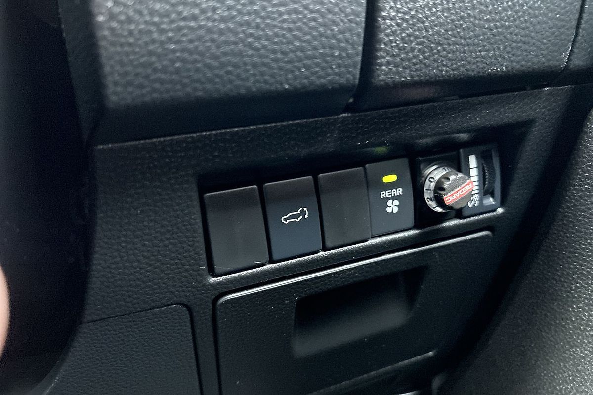 2021 Isuzu MU-X LS-T