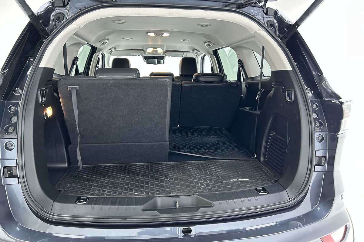 2021 Isuzu MU-X LS-T