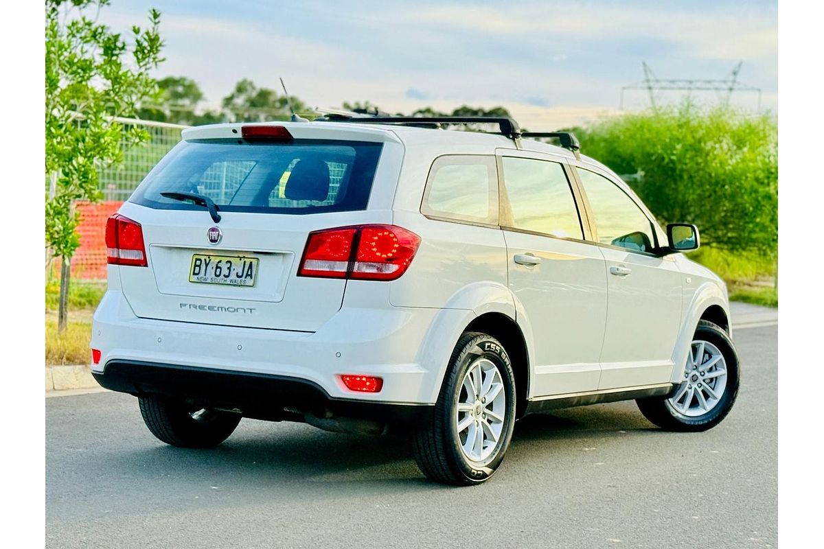2013 Fiat Freemont Base JF
