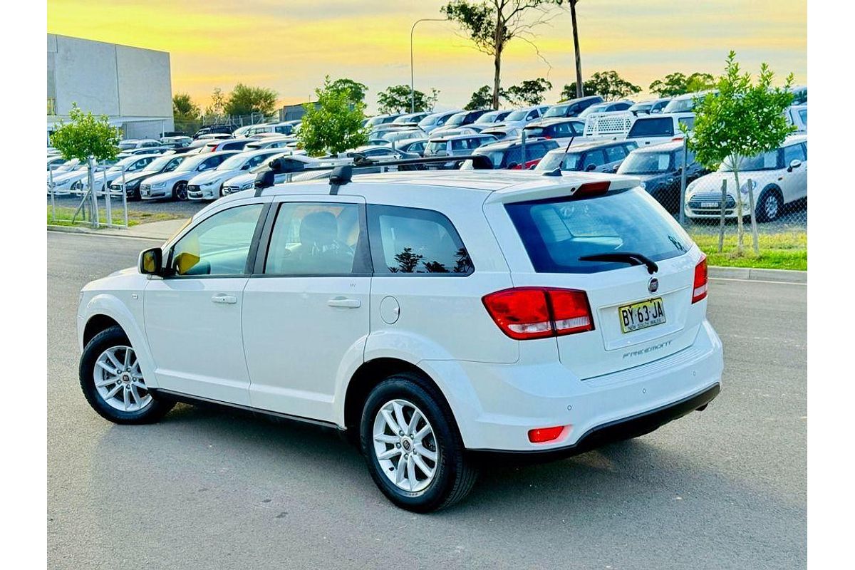2013 Fiat Freemont Base JF