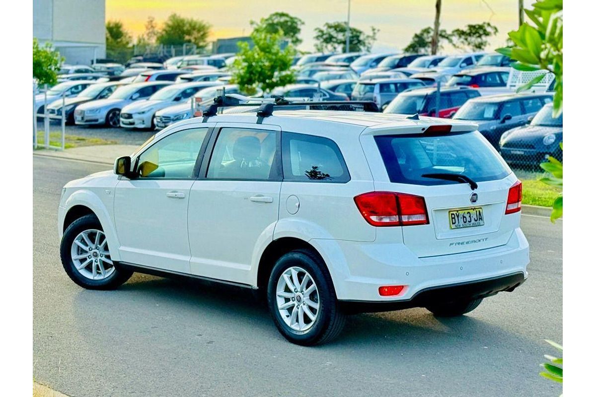 2013 Fiat Freemont Base JF