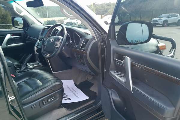 2014 Toyota Landcruiser Sahara VDJ200R