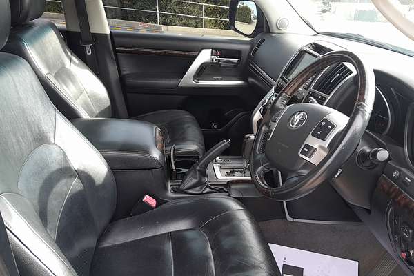 2014 Toyota Landcruiser Sahara VDJ200R