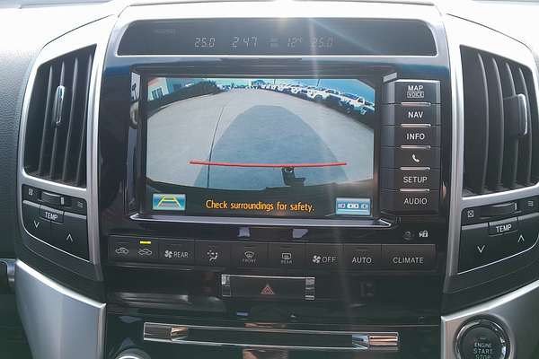 2014 Toyota Landcruiser Sahara VDJ200R