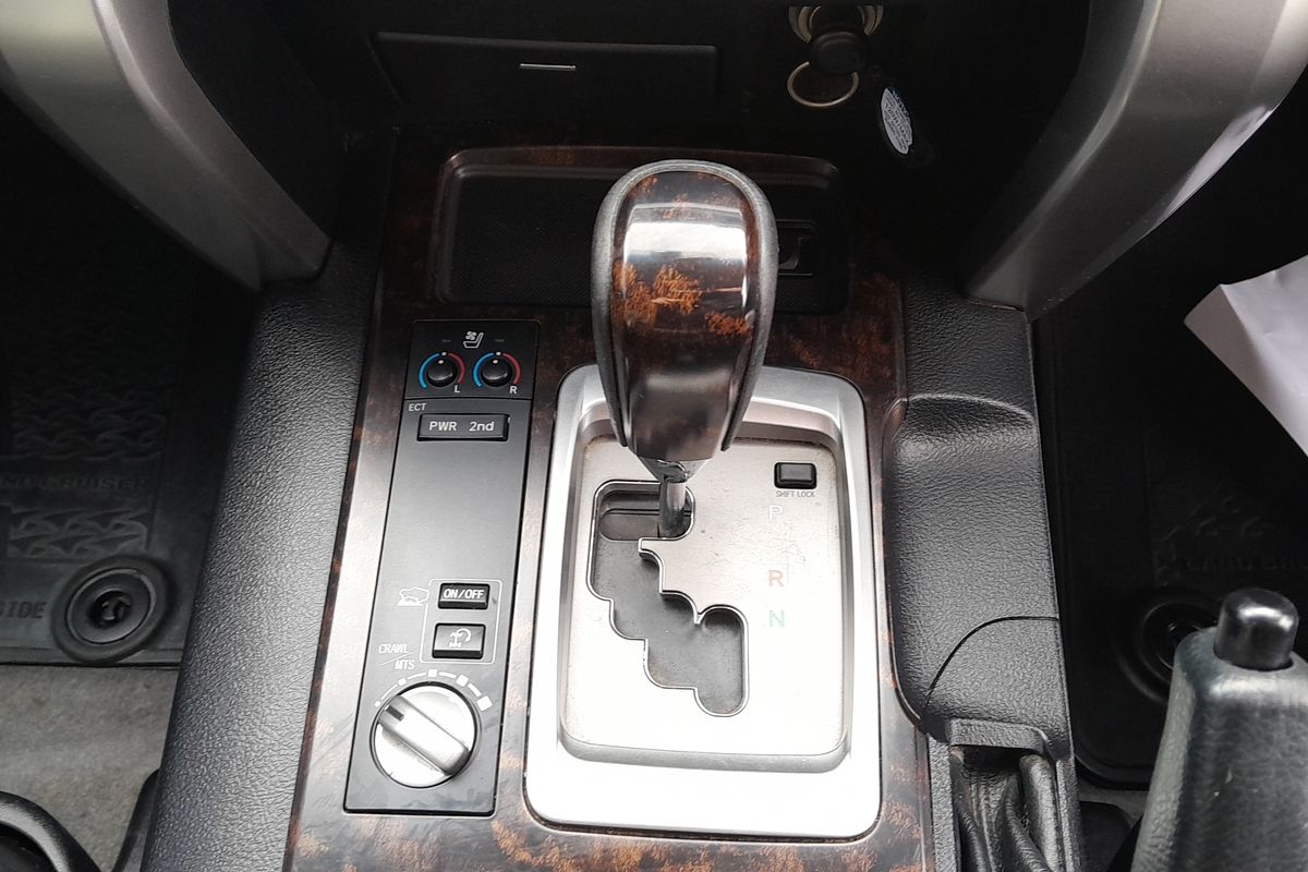 2014 Toyota Landcruiser Sahara VDJ200R