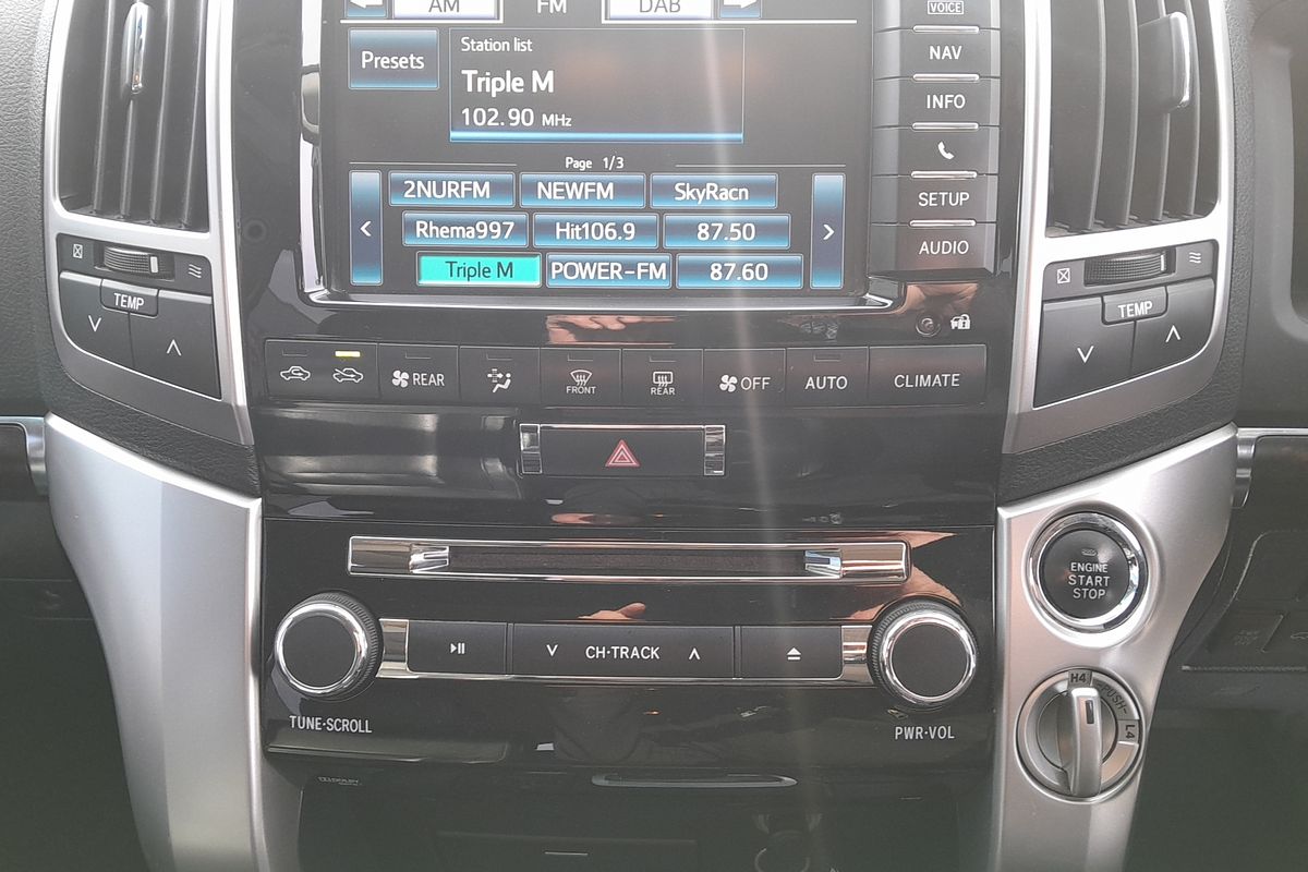 2014 Toyota Landcruiser Sahara VDJ200R