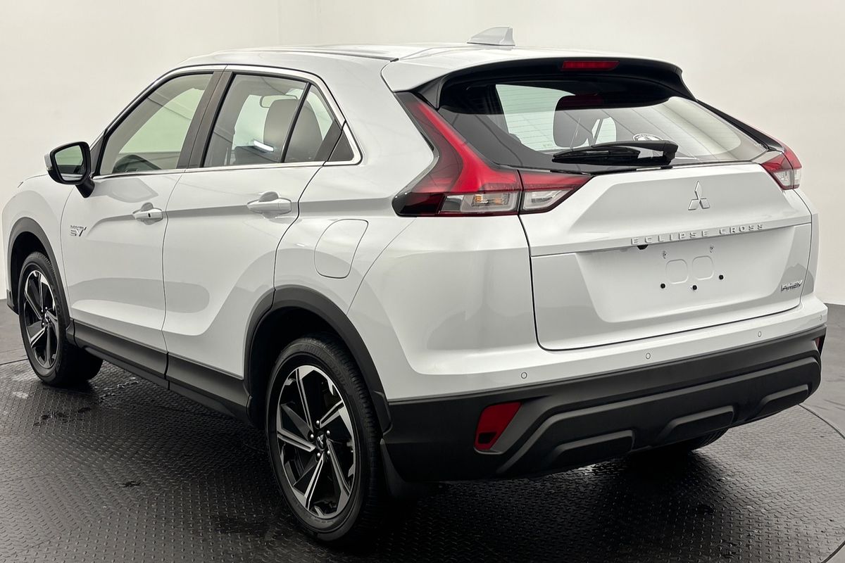 2023 Mitsubishi Eclipse Cross PHEV ES YB