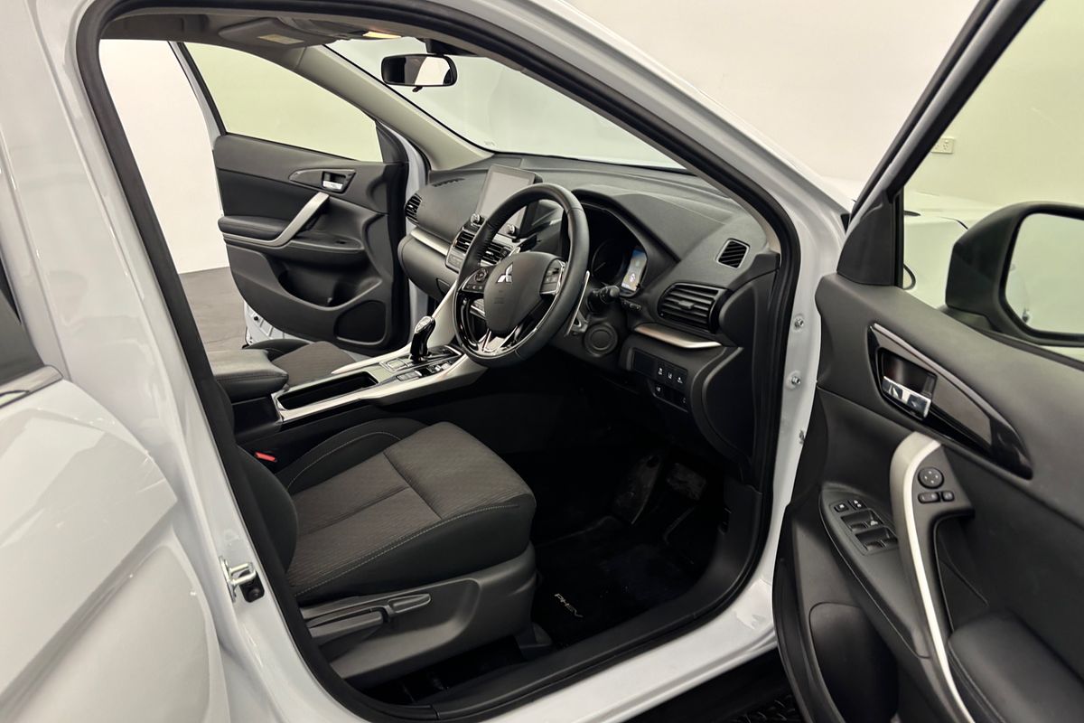 2023 Mitsubishi Eclipse Cross PHEV ES YB