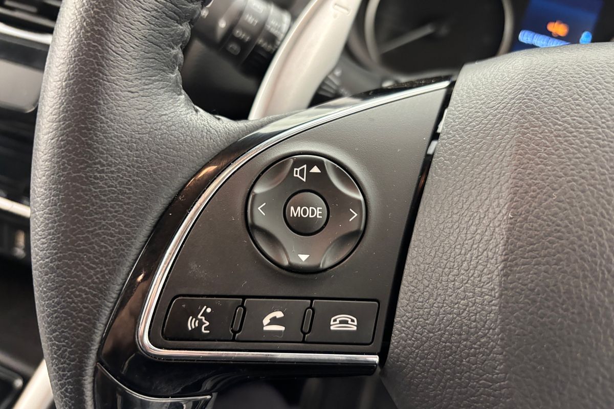 2023 Mitsubishi Eclipse Cross PHEV ES YB