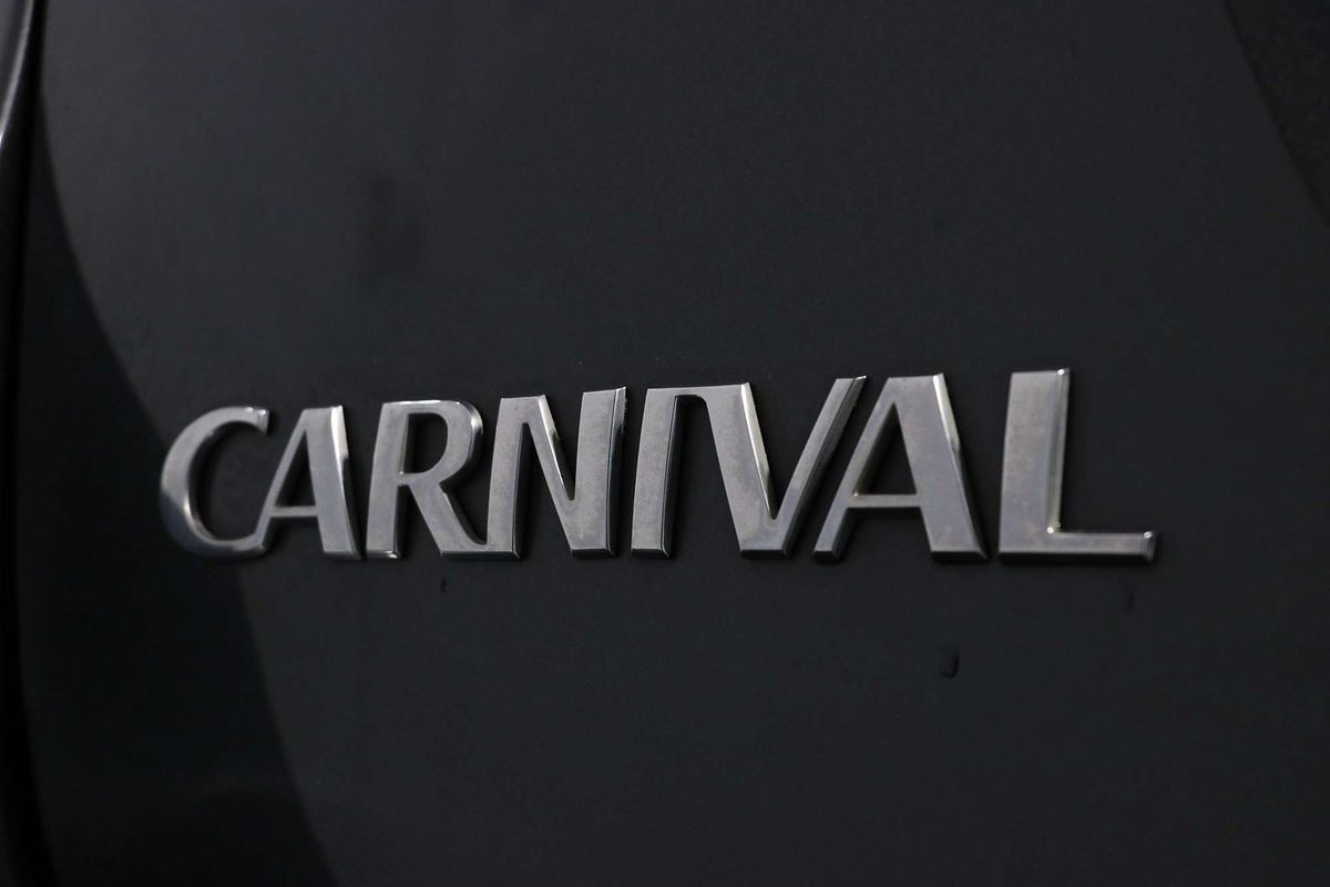 2015 Kia Carnival Si YP