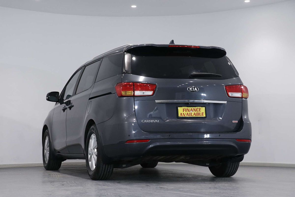 2015 Kia Carnival Si YP