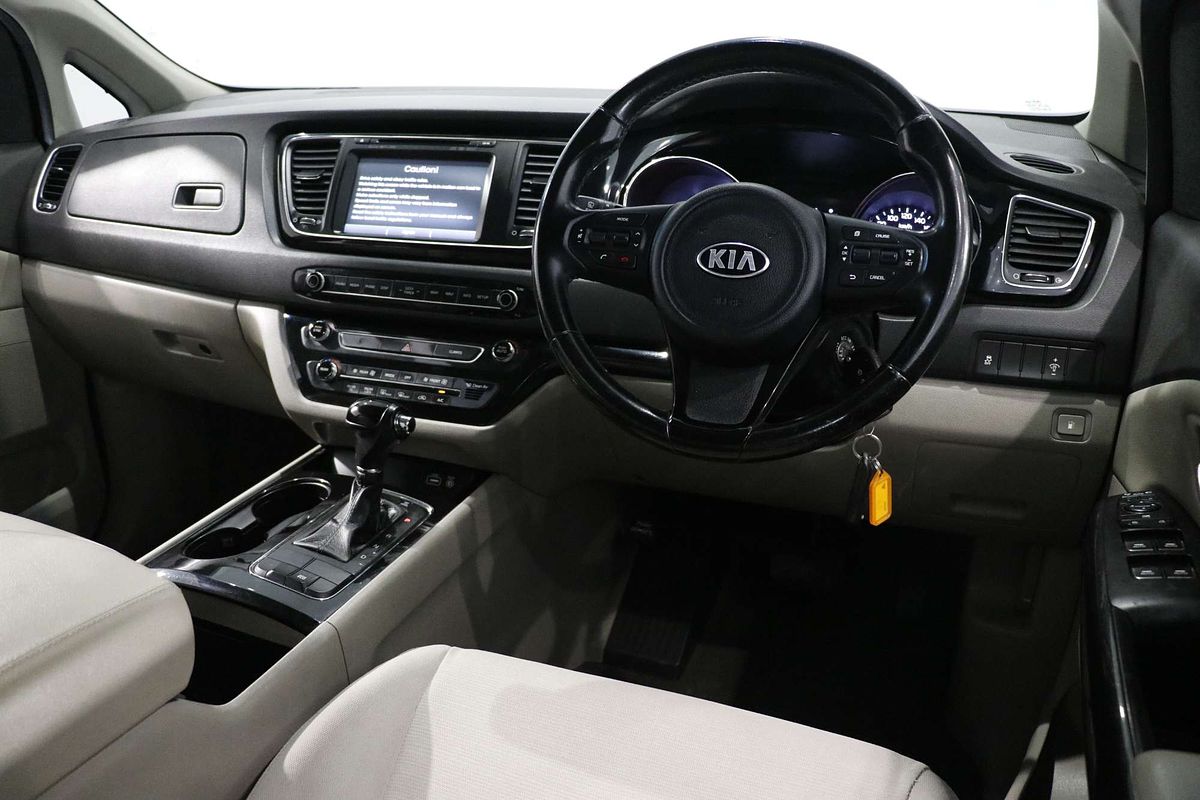 2015 Kia Carnival Si YP