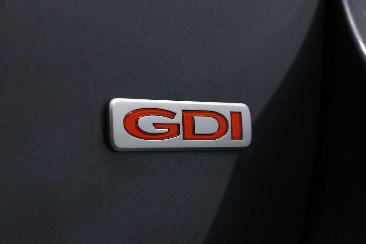 2015 Kia Carnival Si YP