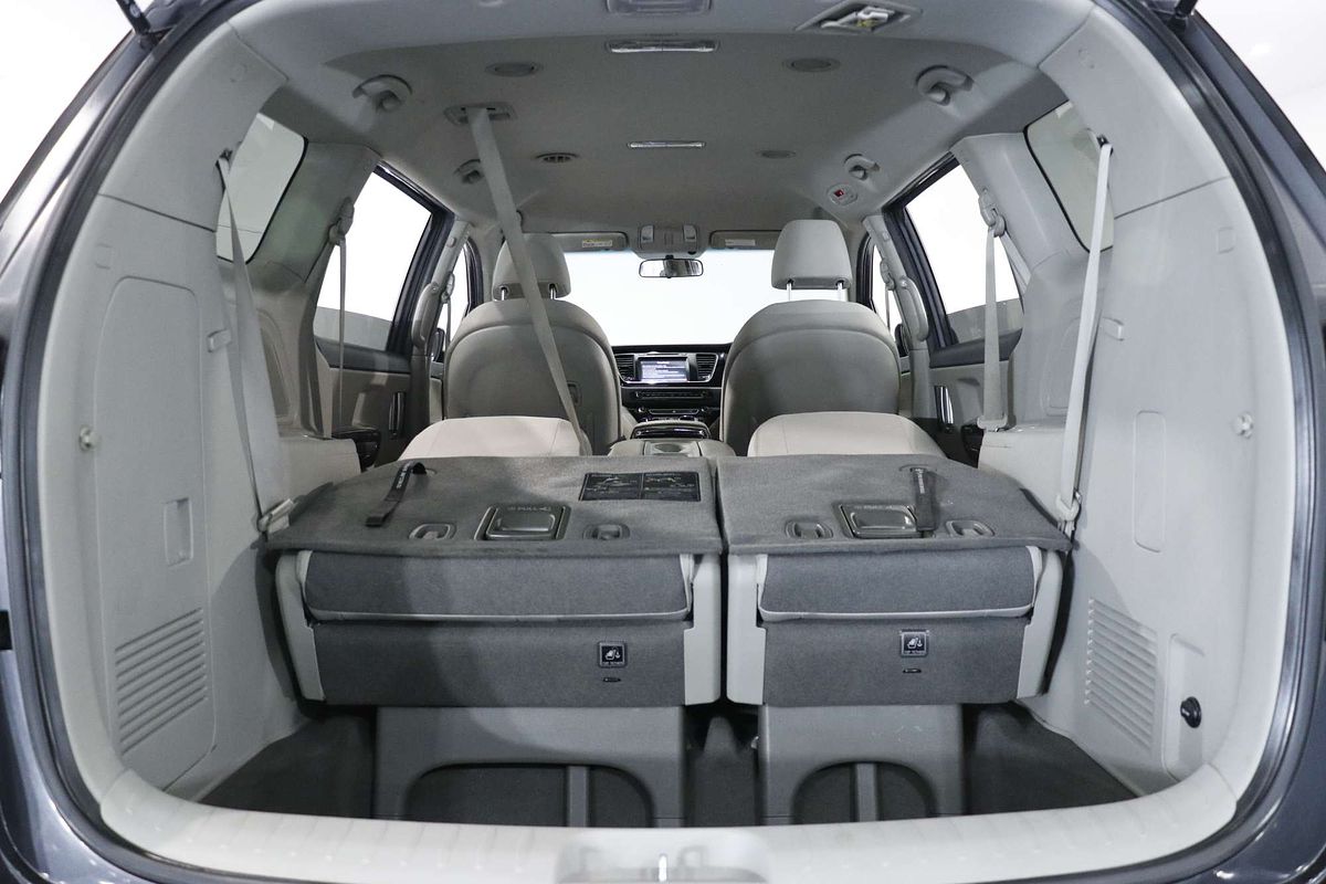 2015 Kia Carnival Si YP