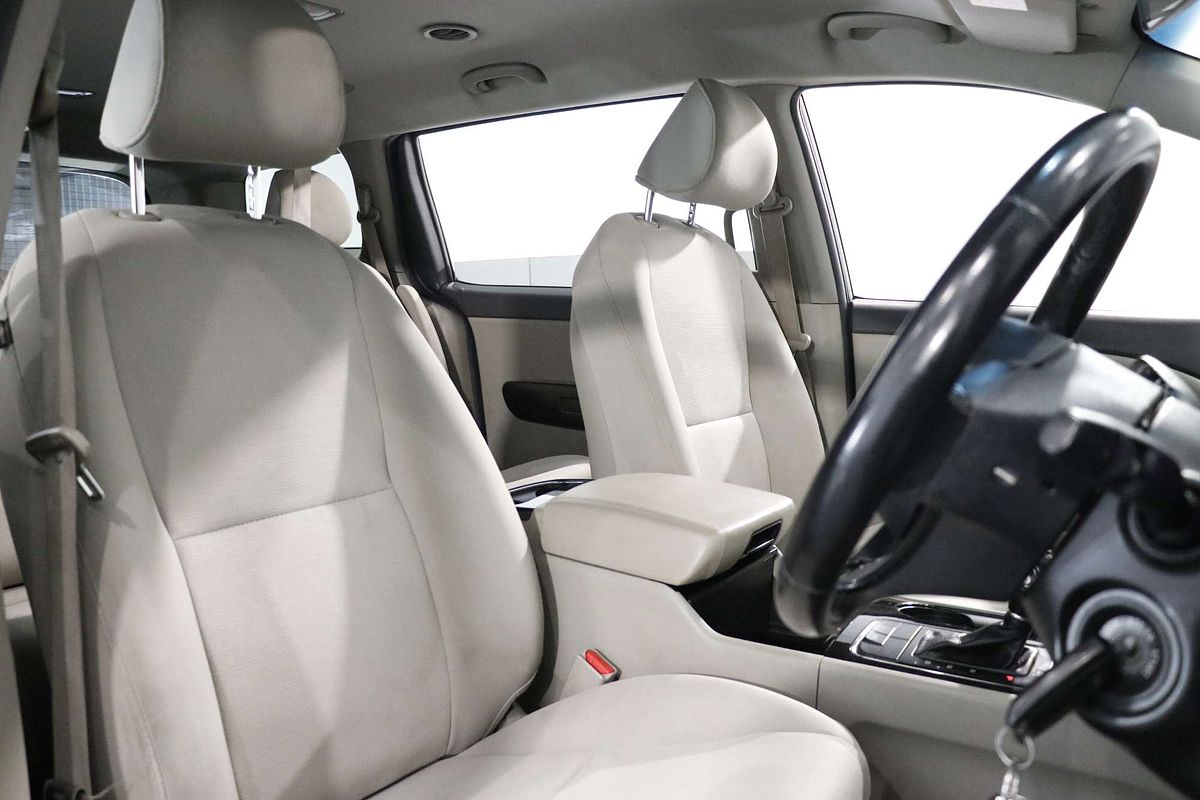 2015 Kia Carnival Si YP