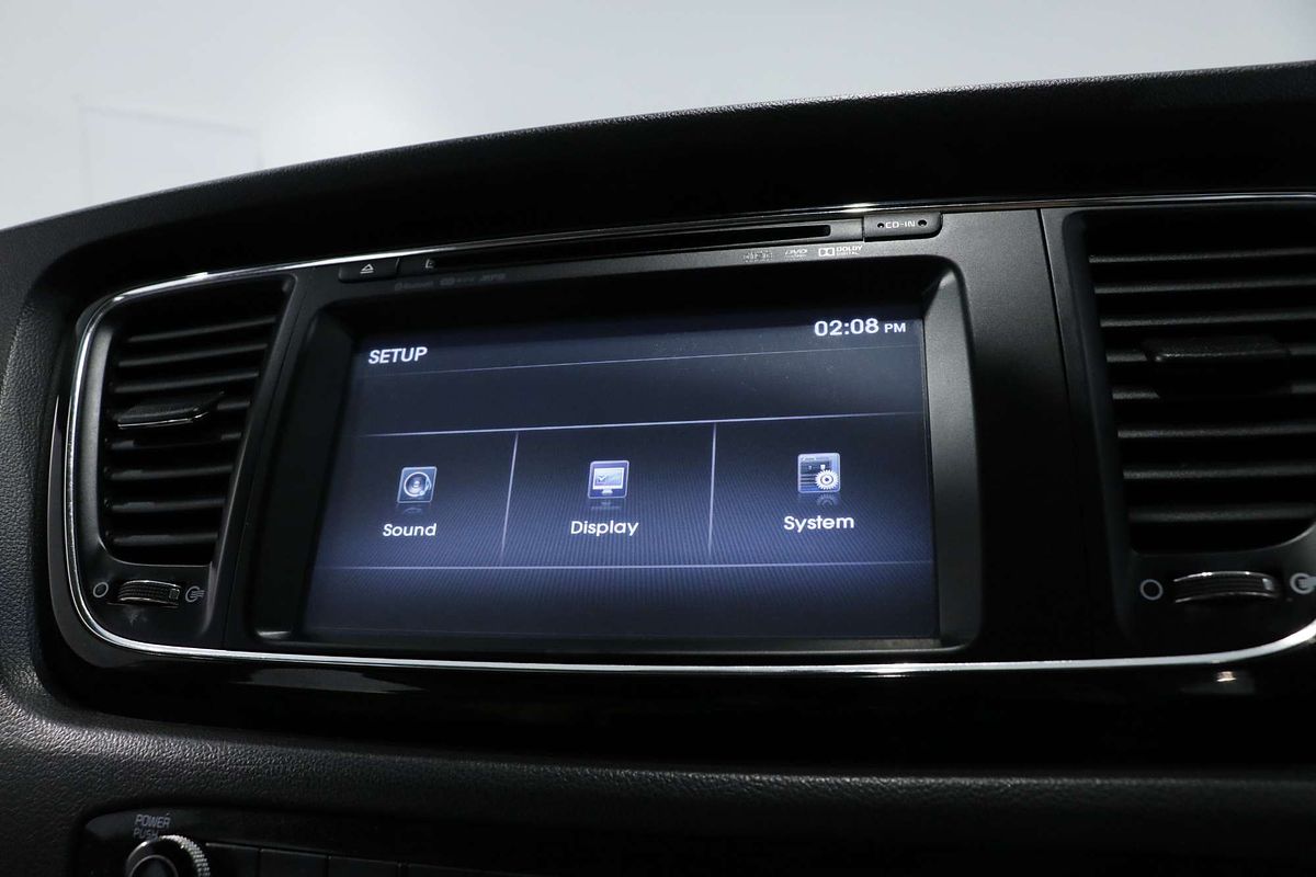 2015 Kia Carnival Si YP