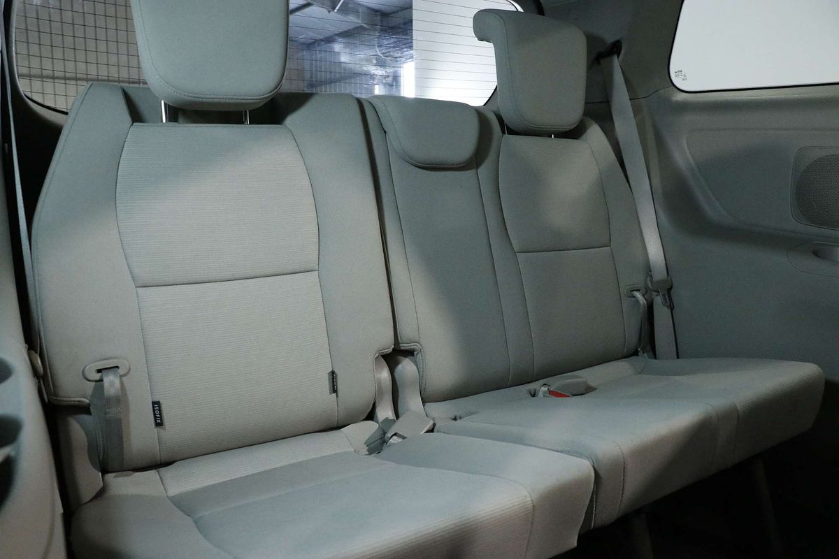 2015 Kia Carnival Si YP