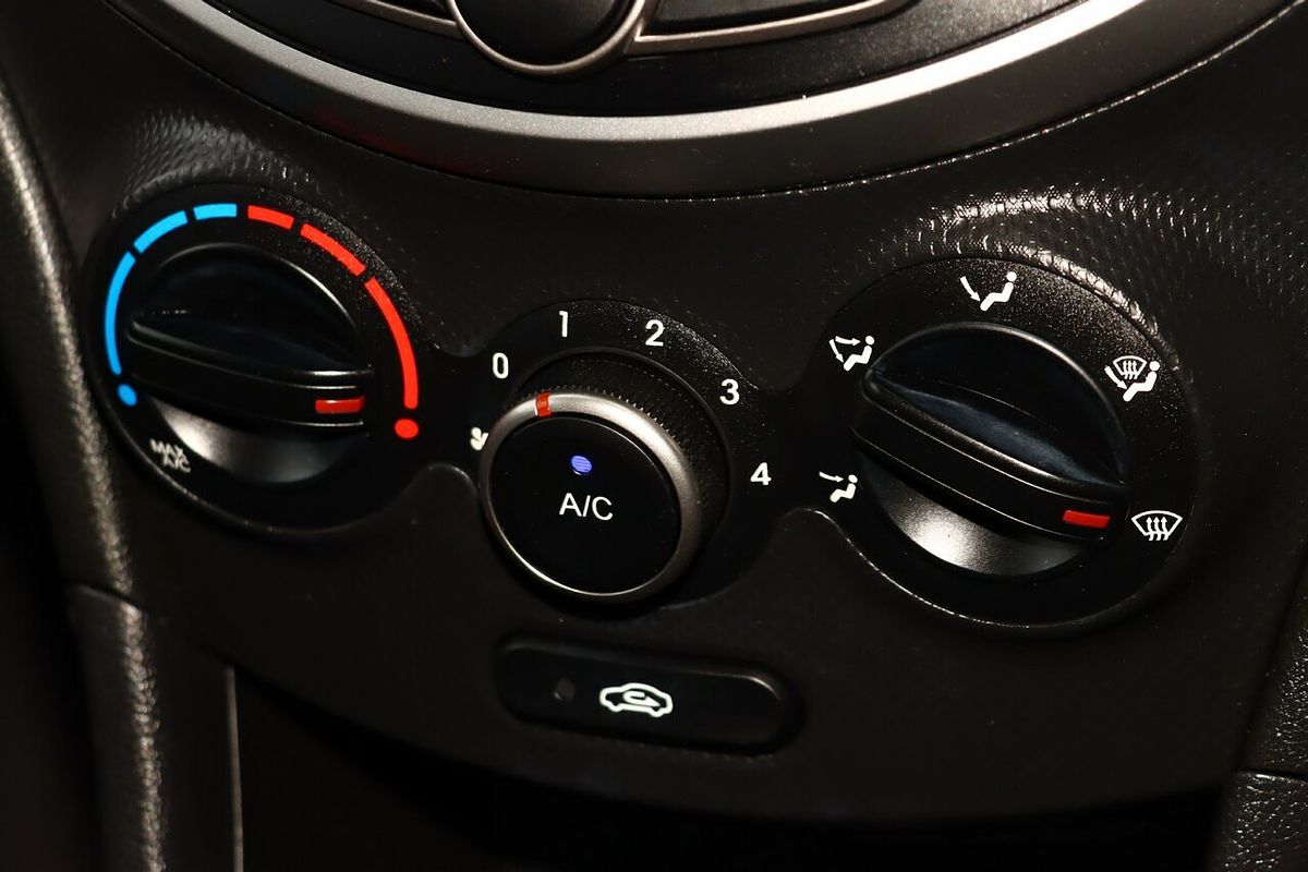 2018 Hyundai Accent Sport RB6