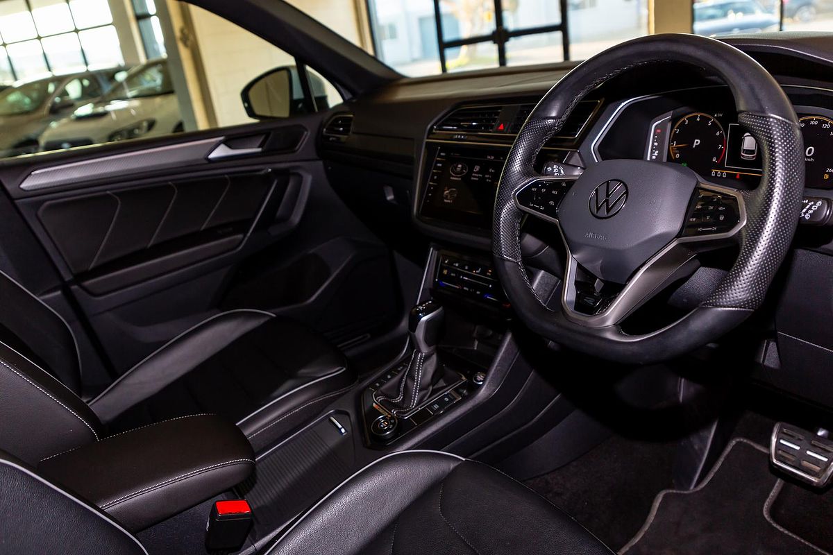 2023 Volkswagen Tiguan 162TSI R-Line 5N