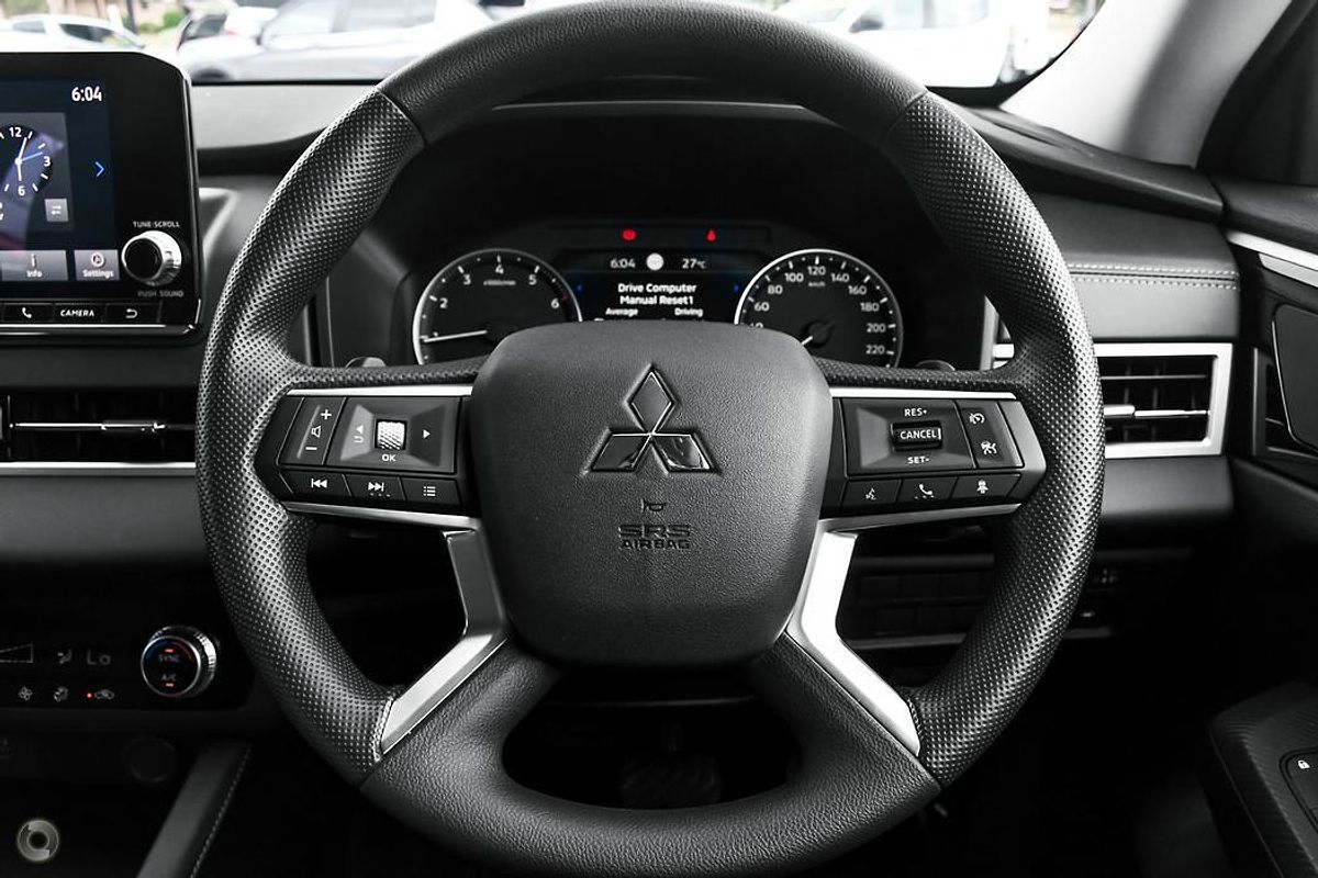2024 Mitsubishi Outlander ES ZM