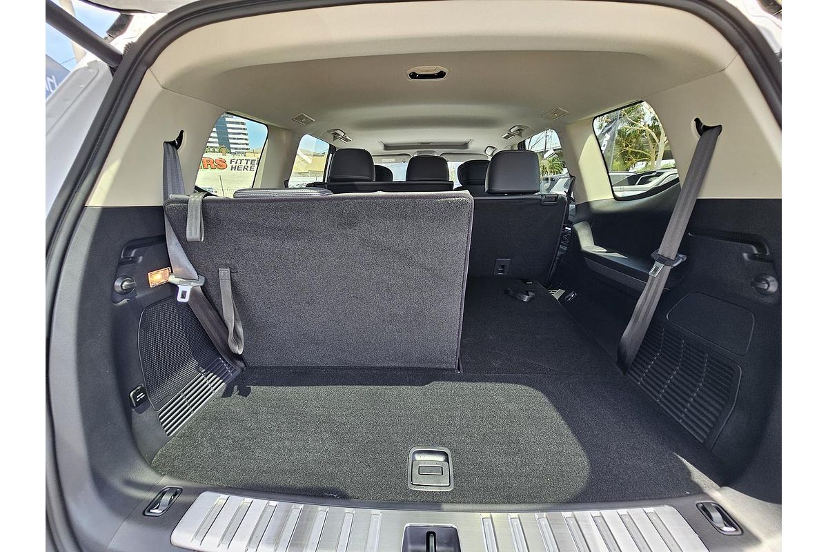 2025 LDV D90 Executive SV9A