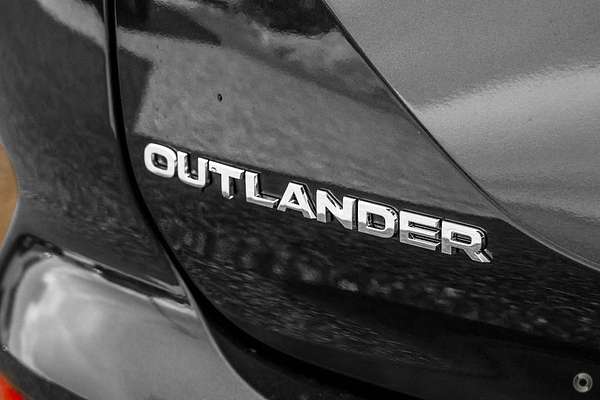 2025 Mitsubishi Outlander PHEV Exceed Tourer ZM
